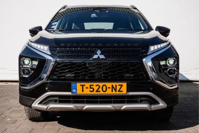 Mitsubishi ECLIPSE Cross 2.4 PHEV 4WD Intense+ Trekhaak/ Camera/ Full map navigatie/ Stoelverwarming/ Cruise control