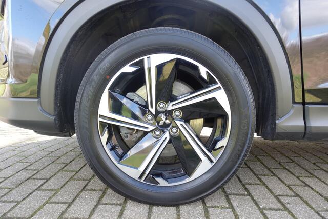 Mitsubishi ECLIPSE Cross 2.4 PHEV Instyle | BTW | Stoelverwarming | CarPlay |