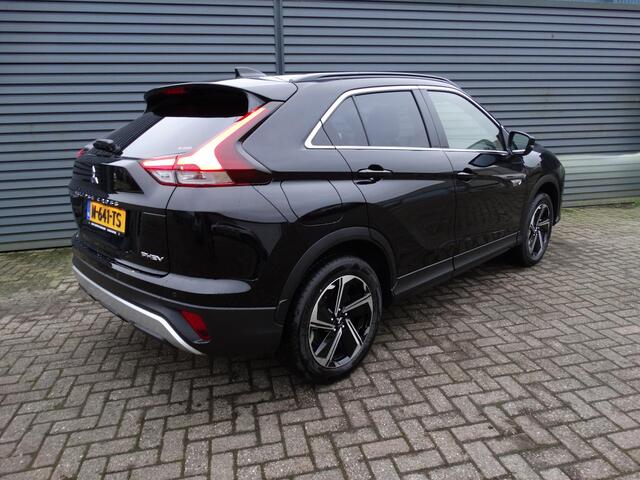 Mitsubishi ECLIPSE Cross 2.4 PHEV Intense+ Rijklaarprijs! Dealer onderhouden!