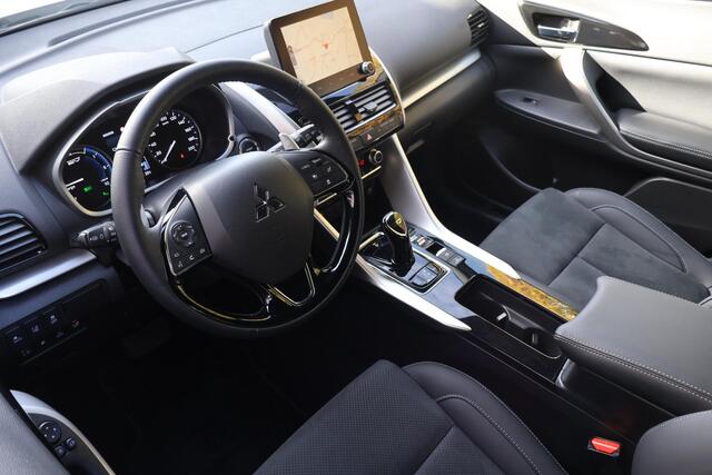 Mitsubishi ECLIPSE Cross 2.4 PHEV Intense+ .