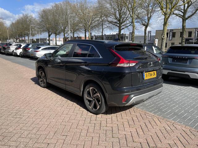 Mitsubishi ECLIPSE Cross 2.4 PHEV Intense+ | Achteruitrijcamera | Navigatie | Trekhaak | FABRIEKSGARANTIE TOT 05-2031!