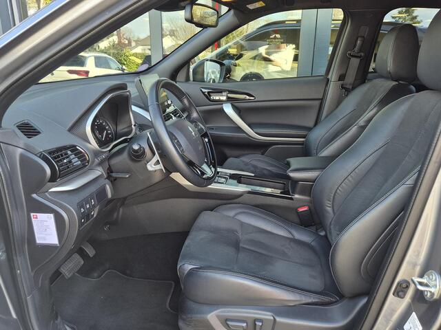 Mitsubishi ECLIPSE Cross 2.4 PHEV Intense+ | Navigatie | Trekhaak | Allseason banden |