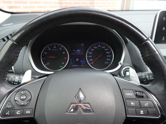 Mitsubishi ECLIPSE Cross 1.5 CVT Instyle | trekhaak | all-seasonbanden