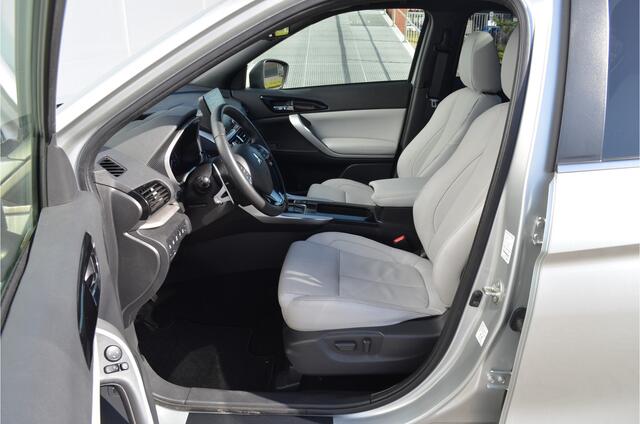 Mitsubishi ECLIPSE Cross PHEV 2.4 INSTYLE 4WD | PLUG IN HYBRID | SoH 87% | V2H | FULL OPTIONS | LEDER | PANORAMADAK | ADAPTIEF CRUISE | ALL SEASON BANDEN | TREKHAAK 1500KG | DODEHOEK ASSISTENT | 360 CAMERA | FABRIEKSGARANTIE TOT 24-11-20