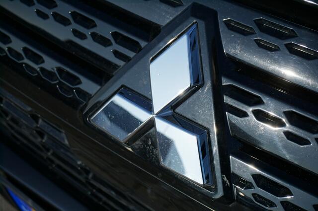 Mitsubishi ECLIPSE Cross 193PK PHEV Instyle AUTOM. | PANO | TREKHAAK | WINTERPACK