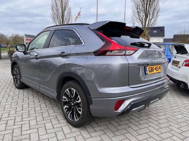 Mitsubishi ECLIPSE Cross 2.4 PHEV Instyle 4WD Pano / Leder / Trekh.