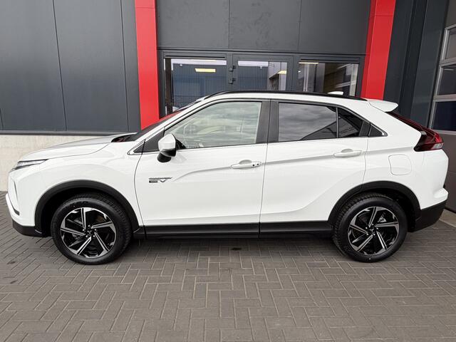Mitsubishi ECLIPSE Cross 2.4 PHEV Intense+ 8 Jaar fabrieksgarantie / Dealer Onderhouden / Stoelverwarming / Achteruitrijcamera