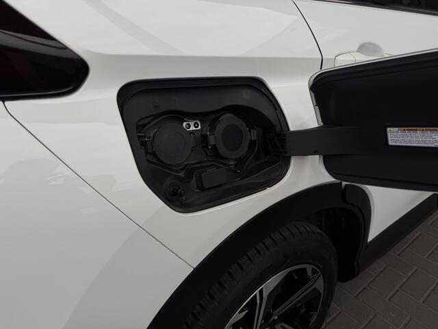 Mitsubishi ECLIPSE Cross 2.4 PHEV Intense+ 8 Jaar fabrieksgarantie / Dealer Onderhouden / Stoelverwarming / Achteruitrijcamera