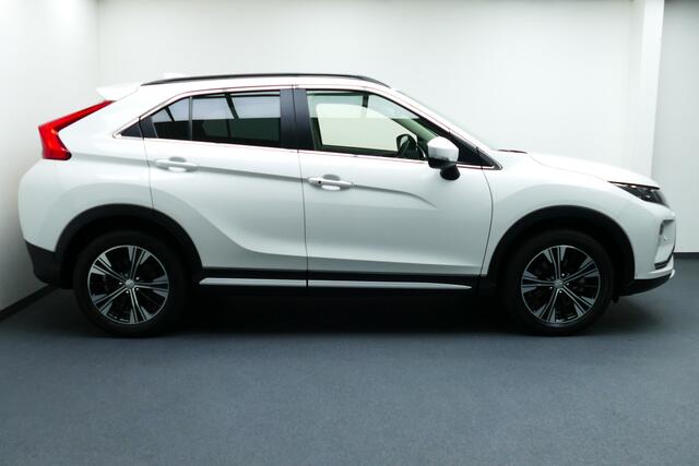 Mitsubishi ECLIPSE Cross 1.5 164pk DI-T First Edition 1-Eig. Camera, StoelVerw, Clima, Cruise, HUD, 18"LMV, Haak 1600kg