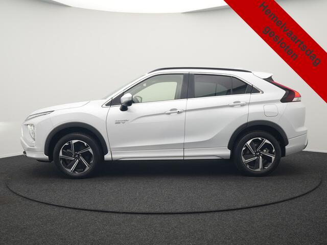 Mitsubishi ECLIPSE Cross 2.4 Intense+ PHEV 188pk Dealer O.H. | Trekhaak Afn. | 360 Camera | Adaptive Cruise | Lederen Sportstoelen & Stuur Verwarmd | Navigatie Via TomTom | Apple Carplay | Keyless | Blis | DAB | Plug In Hybrid