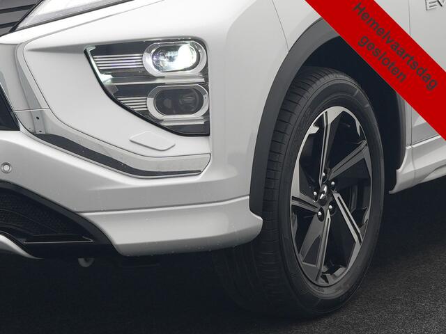 Mitsubishi ECLIPSE Cross 2.4 Intense+ PHEV 188pk Dealer O.H. | Trekhaak Afn. | 360 Camera | Adaptive Cruise | Lederen Sportstoelen & Stuur Verwarmd | Navigatie Via TomTom | Apple Carplay | Keyless | Blis | DAB | Plug In Hybrid