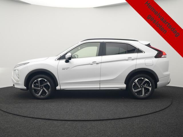 Mitsubishi ECLIPSE Cross 2.4 Intense+ PHEV 188pk Dealer O.H. | Trekhaak Afn. | 360 Camera | Adaptive Cruise | Alcantara Sportstoelen Verwarmd | Apple Carplay | Keyless | Stuur Verwarmd | Navigatie | Blis | DAB | Plug In Hybr