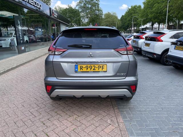 Mitsubishi ECLIPSE Cross 2.4 PHEV Intense+ | Carplay | Navigatie | Parkeersensoren voor en achter / Achteruitrijcamera | Dealeronderhouden | FABRIEKSGARANTIE TOT 2030! |