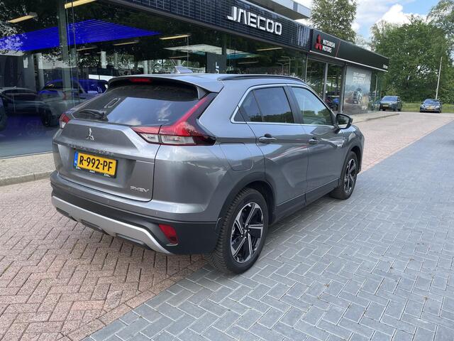 Mitsubishi ECLIPSE Cross 2.4 PHEV Intense+ | Carplay | Navigatie | Parkeersensoren voor en achter / Achteruitrijcamera | Dealeronderhouden | FABRIEKSGARANTIE TOT 2030! |