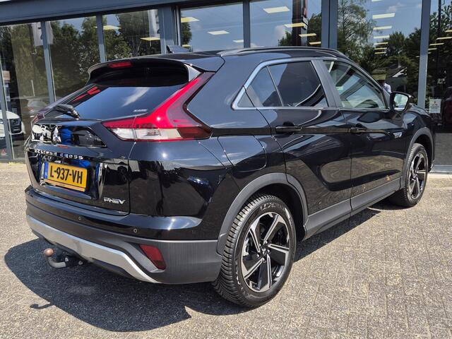 Mitsubishi ECLIPSE Cross 2.4 PHEV First Edition | Trekhaak | Dealer onderhouden | Navigatie |