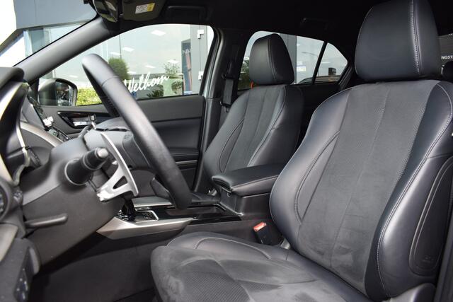 Mitsubishi ECLIPSE Cross 2.4 PHEV Intense+ Trekhaak | Apple carplay & Android auto | Navigatie | Achteruitrijcamera | Elektrische Bestuurdersstoel