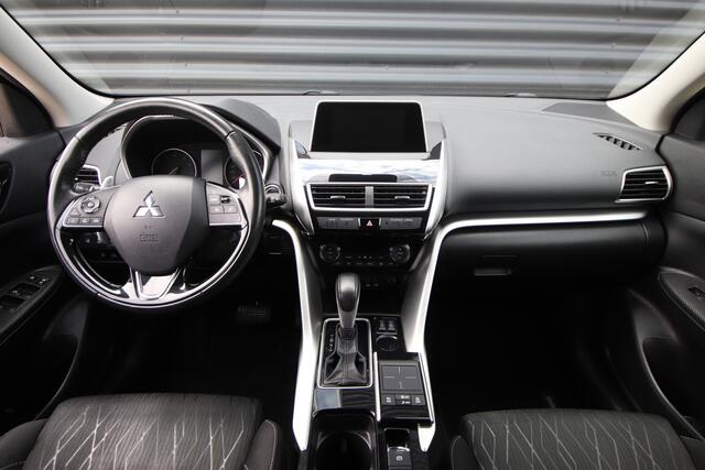 Mitsubishi ECLIPSE Cross 1.5 DI-T First Edition Trekhaak, Dealer O.H., 360 graden camera, Trekgewicht 1.600 kg!