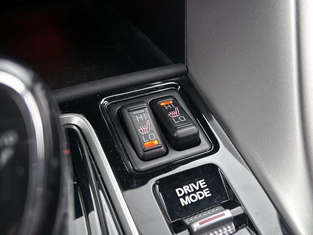 Mitsubishi ECLIPSE Cross 2.4 PHEV Intense+ Hybride / Navigatie / 1/2 Leder / Pdc. / Airco-ecc./ Radio multimedia / Apk 07-2026