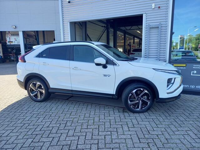 Mitsubishi ECLIPSE Cross 2.4 PHEV Instyle - CAMERA - TREKHAAK - CARPLAY / ANDROID - CLIMA - CRUISE