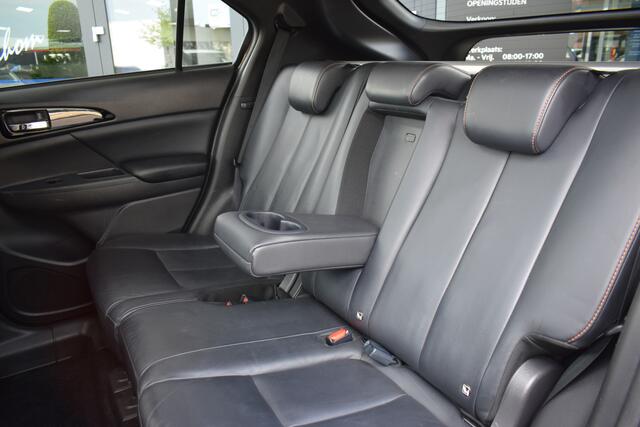 Mitsubishi ECLIPSE Cross 1.5 DI-T Instyle | Trekhaak | 360° Camera | Dodehoek Detectie | Kantel/ Schuifdak |