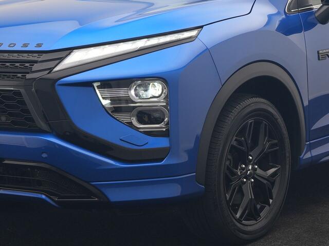 Mitsubishi ECLIPSE Cross 2.4 Black Edition PHEV 177pk Dealer O.H | 360 Camera | Adaptive Cruise | Alcantara Sportstoelen & Stuur Verwarmd | Keyless | Navigatie Via TomTom | 18" L.M | DAB | Plug In Hybrid |