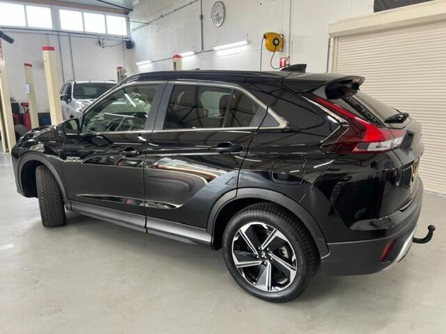 Mitsubishi ECLIPSE 2.4 PHEV INTENSE+, Camera, Stoel verwarming, Led, Trekhaak afneembaar