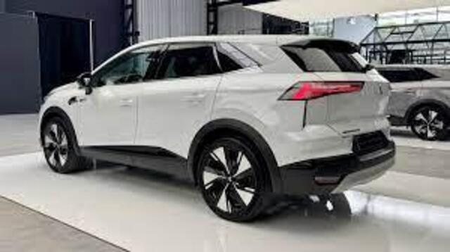 Mitsubishi GRANDIS 1.8 HEV Intense + Nieuw te bestellen , foto's kunnen afwijken , verwacht 2026