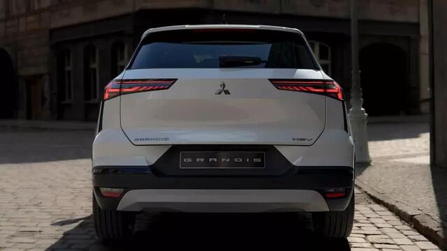 Mitsubishi GRANDIS 1.8 HEV Instyle / 1.000,- Euro Introductievoordeel / Nieuw Te Bestellen / Afbeeldingen Kunnen Afwijken Van De Werkelijke Utvoering /