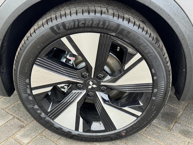 Mitsubishi GRANDIS 1.8 HEV Instyle 8 jaar fabrieksgarantie / Elektrochromatisch glazen panoramadak / Google Assistent / Stuurwiel- en Stoelverwarming voor / Adaptieve Cruise Control / Verwarmde Voorruit / Climate Control / Keyless Entry & Start / Elektrisch Verstelbare Best