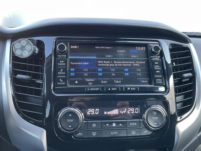 Mitsubishi L200 5-Pers 2.4D LX Double Cab Trekhaak 3500kg Leer Nav/Cam 5 zits