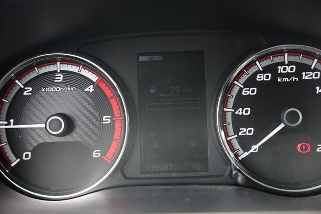 Mitsubishi L200 2.2 DI-D CLUB CAB INTENSE 4WD VAN