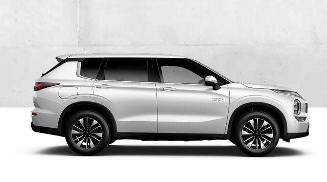 Mitsubishi OUTLANDER 2.4 PHEV Intense | VAN ¤ 54.630,00 VOOR 51.630,00 | UIT VOORRAAD LEVERBAAR