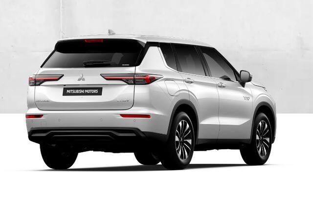 Mitsubishi OUTLANDER 2.4 PHEV Intense | VAN ¤ 54.630,00 VOOR 51.630,00 | UIT VOORRAAD LEVERBAAR