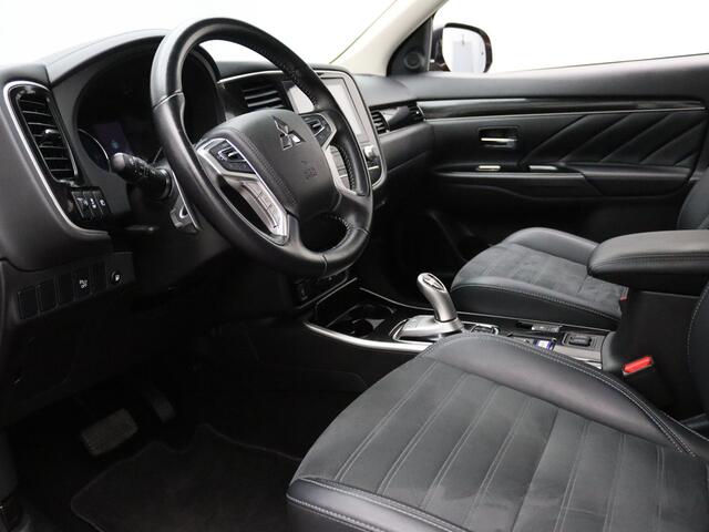 Mitsubishi OUTLANDER 240pk PHEV Intense+ Automaat 360° Camera | Cruise | Navi | Parkeersens. v+a