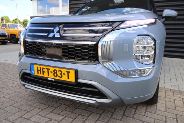 Mitsubishi OUTLANDER 2.4 PHEV Instyle+ Jong gebuikt! Duurste uitvoering