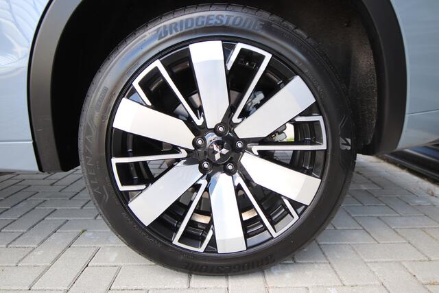 Mitsubishi OUTLANDER 2.4 PHEV Instyle+ Jong gebuikt! Duurste uitvoering