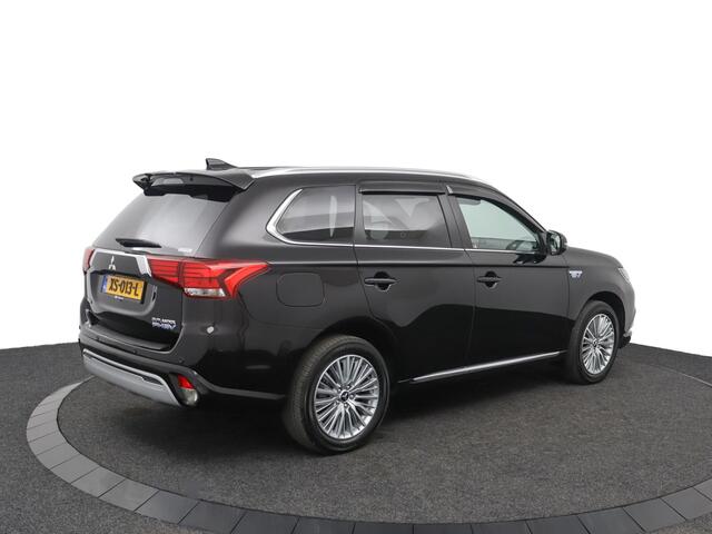 Mitsubishi OUTLANDER 2.4 PHEV Instyle | Stoelverwarming | Dealer onderhouden | 360 camera | Schuif kanteldak