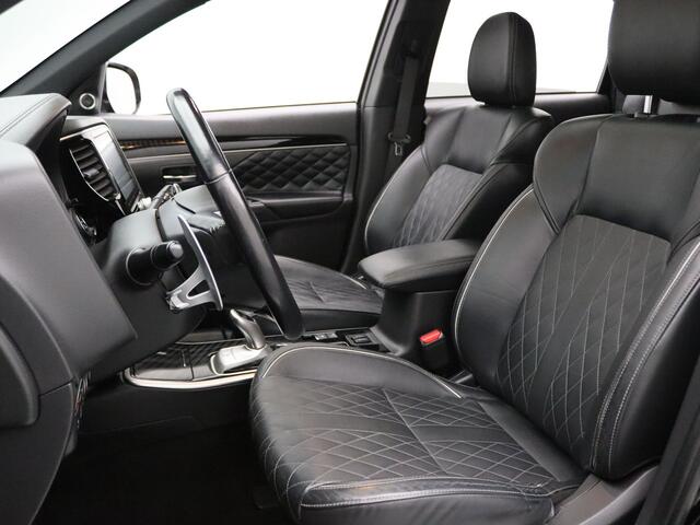 Mitsubishi OUTLANDER 240pk PHEV Instyle Automaat 360° Camera | Adapt. Cruise | Parkeersens. v+a | Stoel-/stuurverw. | Panoramadak