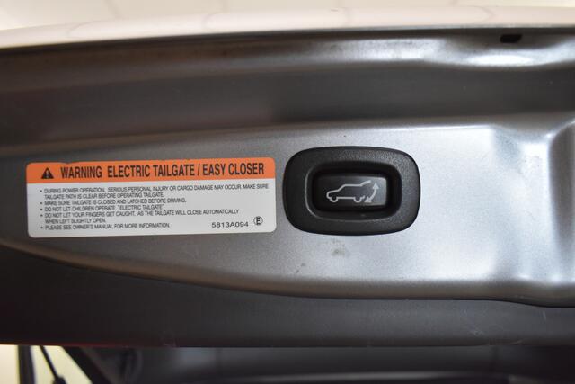 Mitsubishi OUTLANDER 2.4 PHEV Intense+ Trekh El aKlep Pano Leder SOH 83%