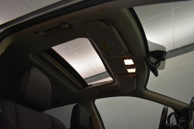 Mitsubishi OUTLANDER 2.4 PHEV Intense+ Trekh El aKlep Pano Leder SOH 83%
