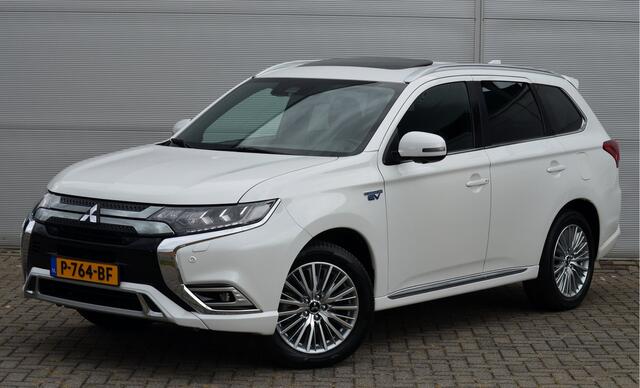 Mitsubishi OUTLANDER PHEV 2.4 INSTYLE 4WD | PLUG IN HYBRID | FULL OPTIONS | SCHUIFDAK | ADAPTIEF CRUISE | TREKHAAK 1500KG | ALL IN RIJKLAARPRIJS