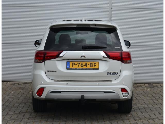 Mitsubishi OUTLANDER PHEV 2.4 INSTYLE 4WD | PLUG IN HYBRID | FULL OPTIONS | SCHUIFDAK | ADAPTIEF CRUISE | TREKHAAK 1500KG | ALL IN RIJKLAARPRIJS