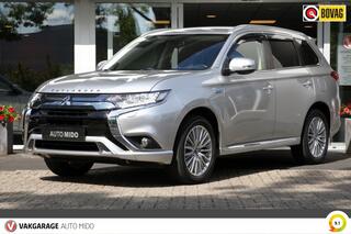 mitsubishi-outlander-2.4-phev-plug-