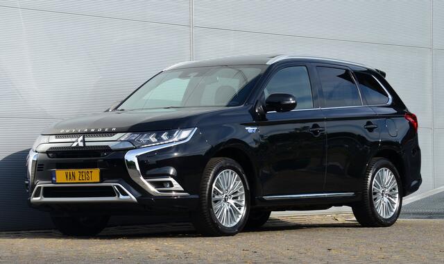 Mitsubishi OUTLANDER PHEV 2.4 INSTYLE 4WD | PLUG IN HYBRID | FULL OPTIONS | SCHUIFDAK | ADAPTIEF CRUISE | TREKHAAK 1500KG | FABRIEKSGARANTIE TOT 28-07-2029* | ALL IN RIJKLAARPRIJS