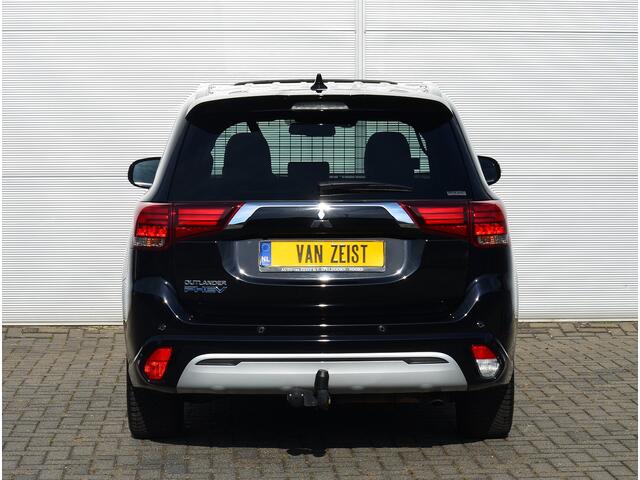 Mitsubishi OUTLANDER PHEV 2.4 INSTYLE 4WD | PLUG IN HYBRID | FULL OPTIONS | SCHUIFDAK | ADAPTIEF CRUISE | TREKHAAK 1500KG | FABRIEKSGARANTIE TOT 28-07-2029* | ALL IN RIJKLAARPRIJS