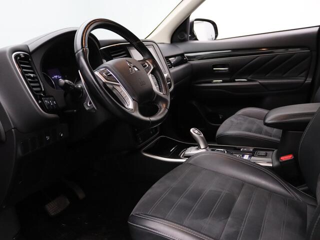 Mitsubishi OUTLANDER 240pk PHEV Intense+ Automaat Camera | Cruise | Navi | Stoelverw. | Trekhaak