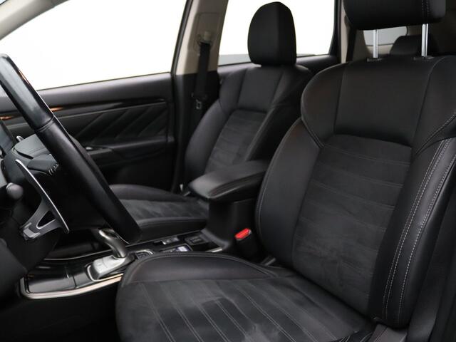 Mitsubishi OUTLANDER 240pk PHEV Intense+ Automaat Camera | Cruise | Navi | Stoelverw. | Trekhaak