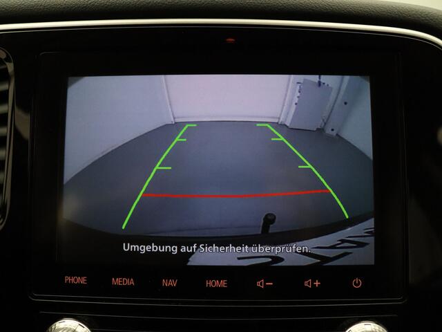 Mitsubishi OUTLANDER 240pk PHEV Intense+ Automaat Camera | Cruise | Navi | Stoelverw. | Trekhaak