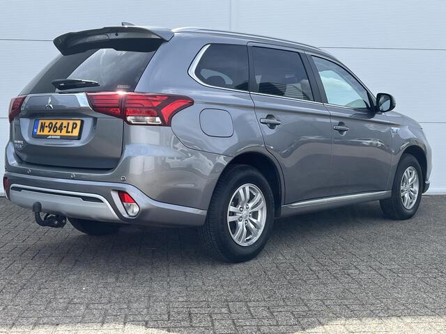 Mitsubishi OUTLANDER 2.4 PHEV Pure Apple Carplay/Android Auto/cruise control/ voorstoelen verwarmd/ trekhaak (1500 kg)