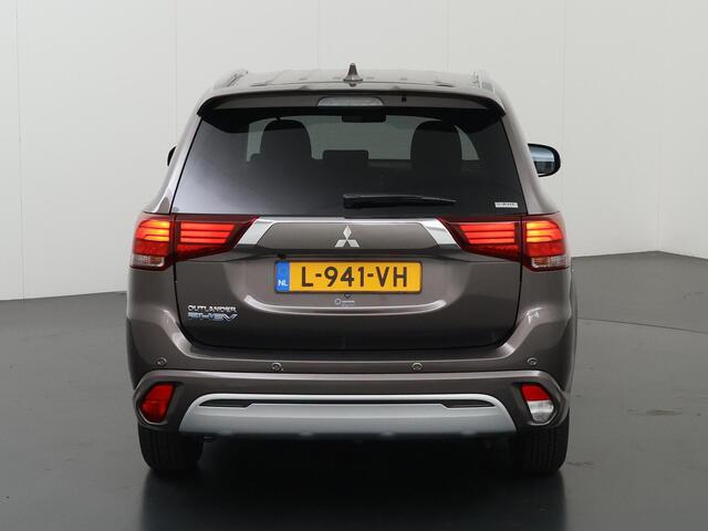 Mitsubishi OUTLANDER 2.4 PHEV Pure | Parkeercamera | Stoelverwarming/verkoeling | Keyless Go | Carplay Navigatie |